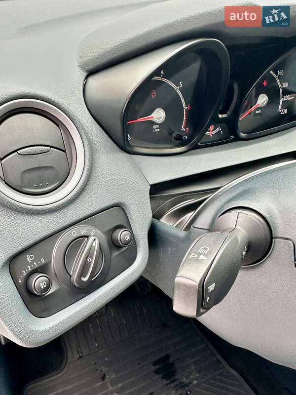 Хетчбек Ford Fiesta 2011 в Житомирі