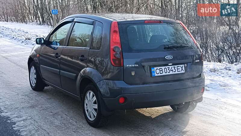 Хэтчбек Ford Fiesta 2007 в Мене