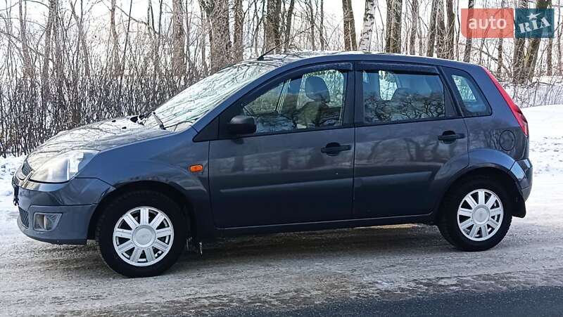 Хэтчбек Ford Fiesta 2007 в Мене