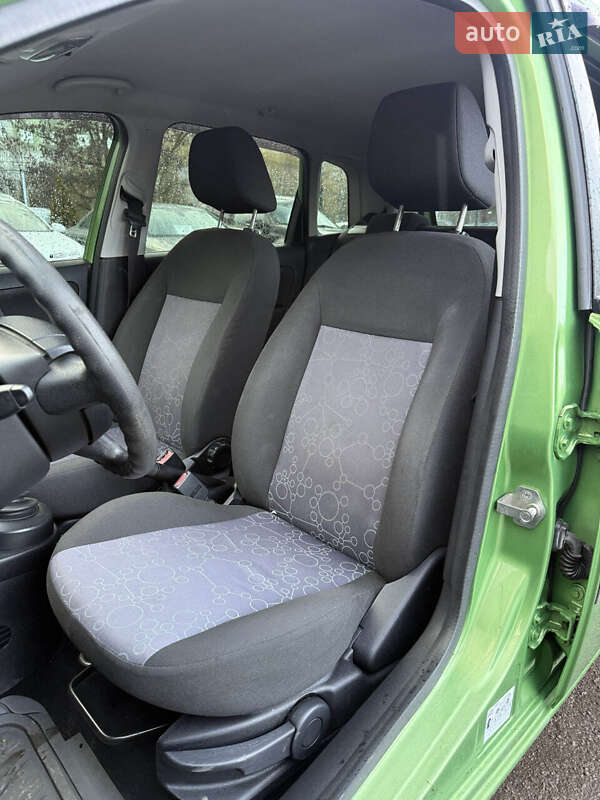 Хэтчбек Ford Fiesta 2006 в Сумах