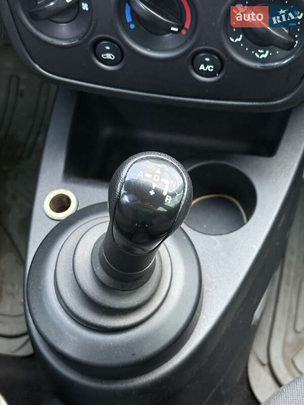 Хэтчбек Ford Fiesta 2006 в Сумах