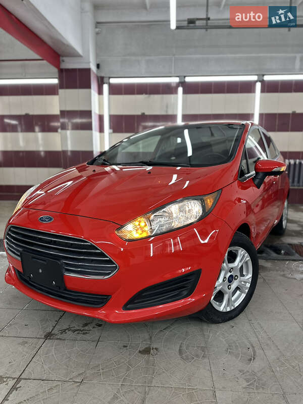 Седан Ford Fiesta 2016 в Львове