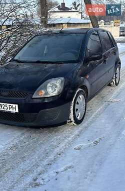 Хэтчбек Ford Fiesta 2007 в Киеве