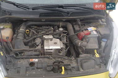 Хэтчбек Ford Fiesta 2013 в Чернигове