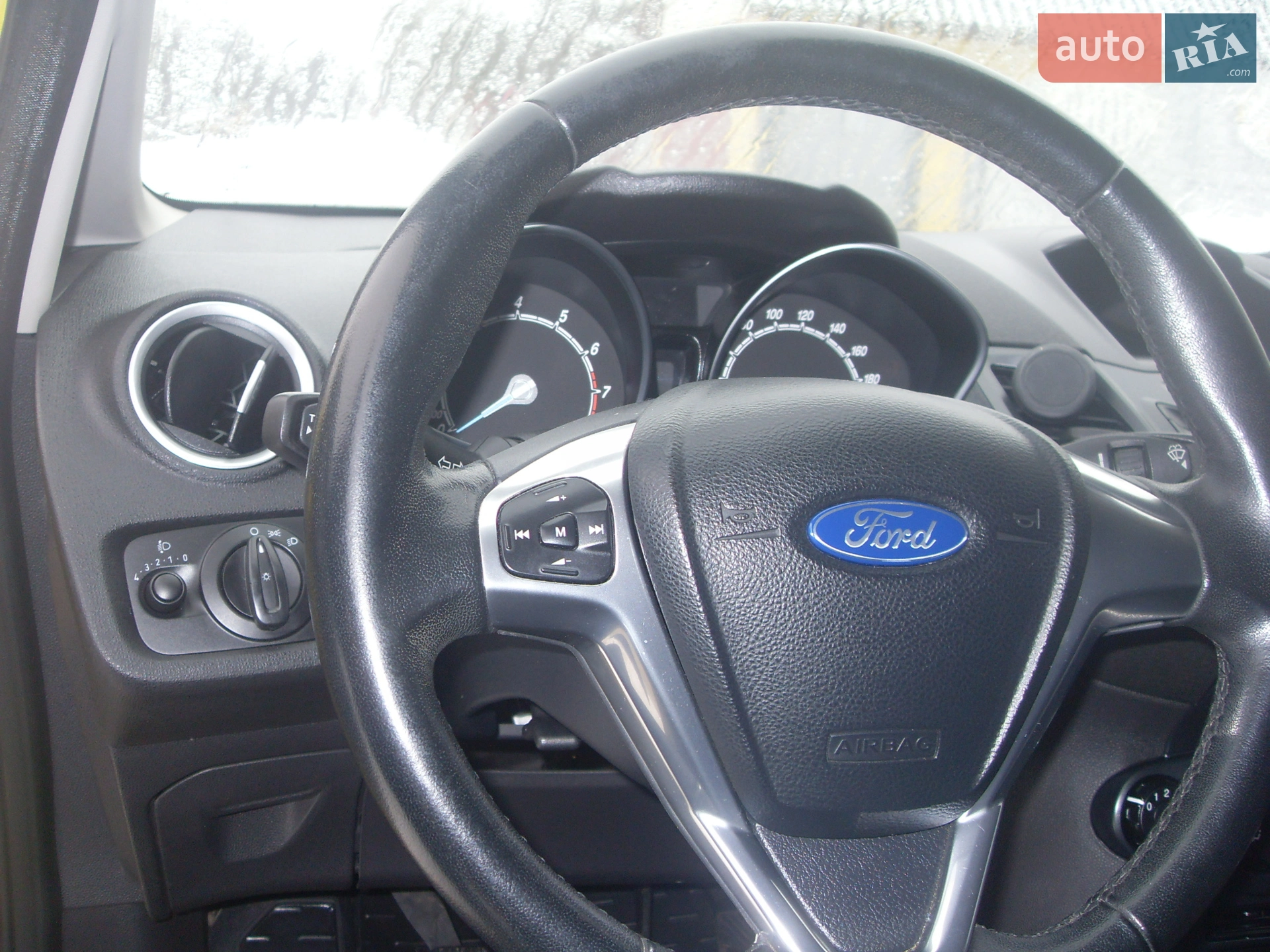 2013 Ford Fiesta - мініатюра 9
