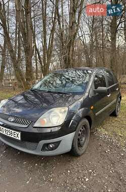 Хетчбек Ford Fiesta 2008 в Буштино