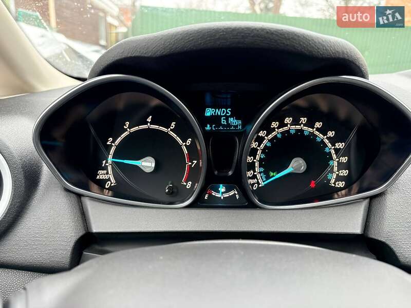 Хетчбек Ford Fiesta 2015 в Києві