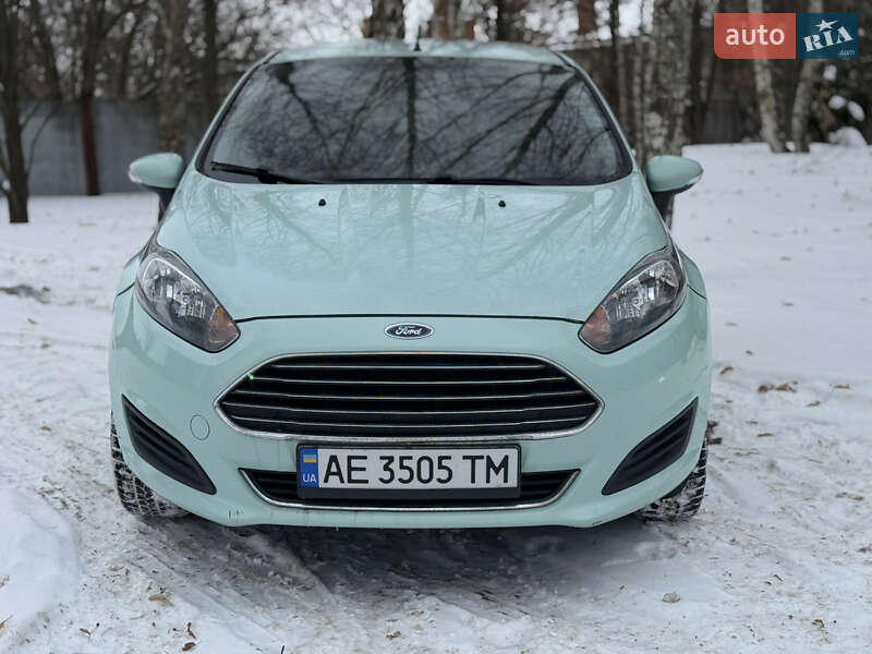 Хетчбек Ford Fiesta 2016 в Павлограді