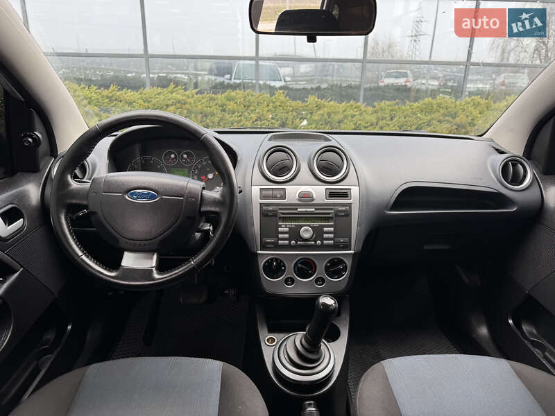 Хетчбек Ford Fiesta 2008 в Дніпрі фото 10 Хетчбек Ford Fiesta 2008 в Дніпрі