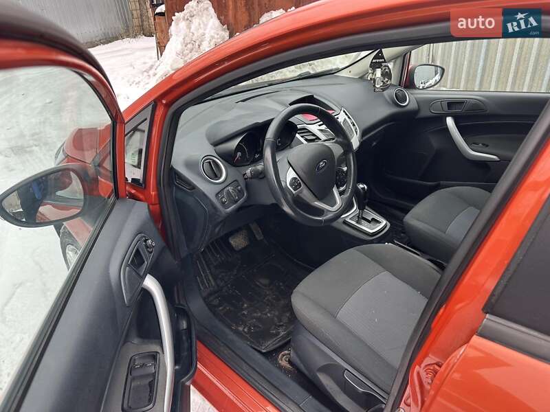 Хэтчбек Ford Fiesta 2011 в Киеве фото 7 Хэтчбек Ford Fiesta 2011 в Киеве
