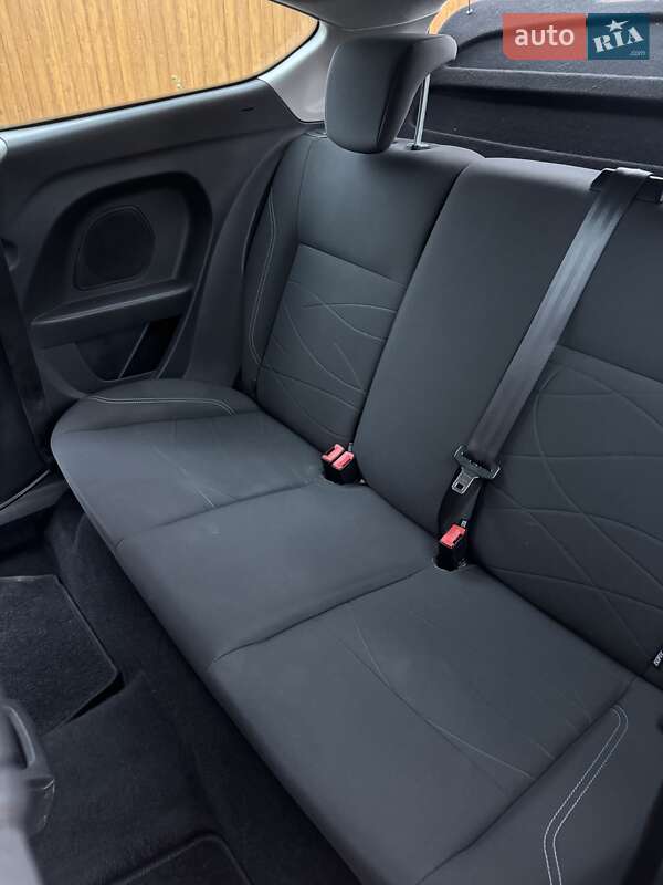 Хетчбек Ford Fiesta 2016 в Ужгороді