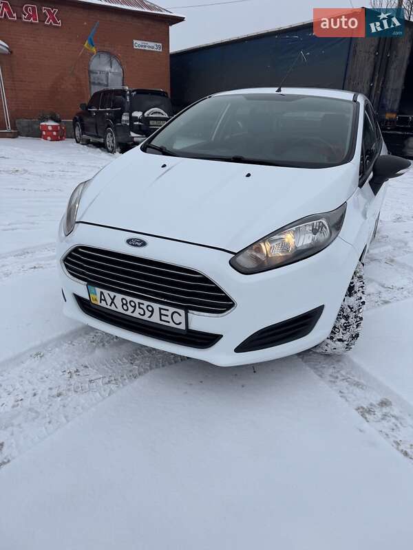 Хетчбек Ford Fiesta 2013 в Люботині