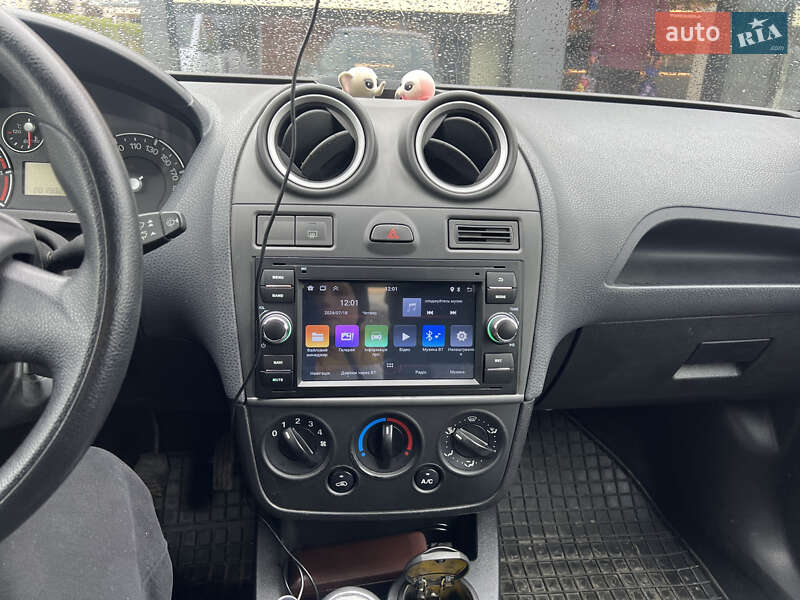 Хетчбек Ford Fiesta 2007 в Львові
