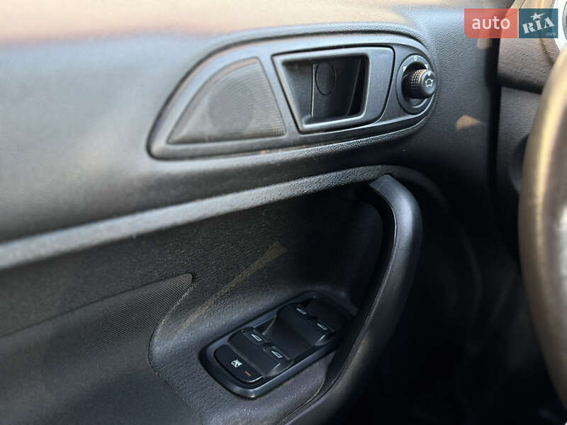 Хэтчбек Ford Fiesta 2019 в Киеве фото 15 Хэтчбек Ford Fiesta 2019 в Киеве
