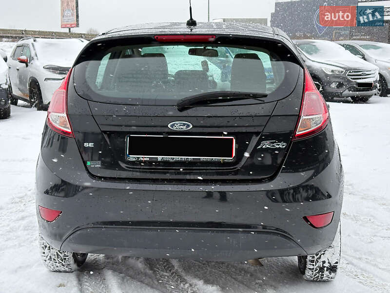 Хетчбек Ford Fiesta 2016 в Львові