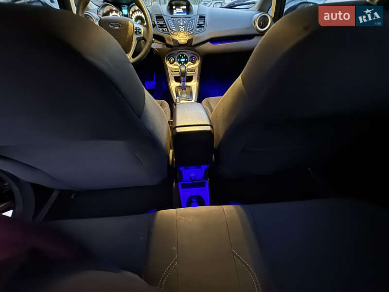 Хетчбек Ford Fiesta 2013 в Києві