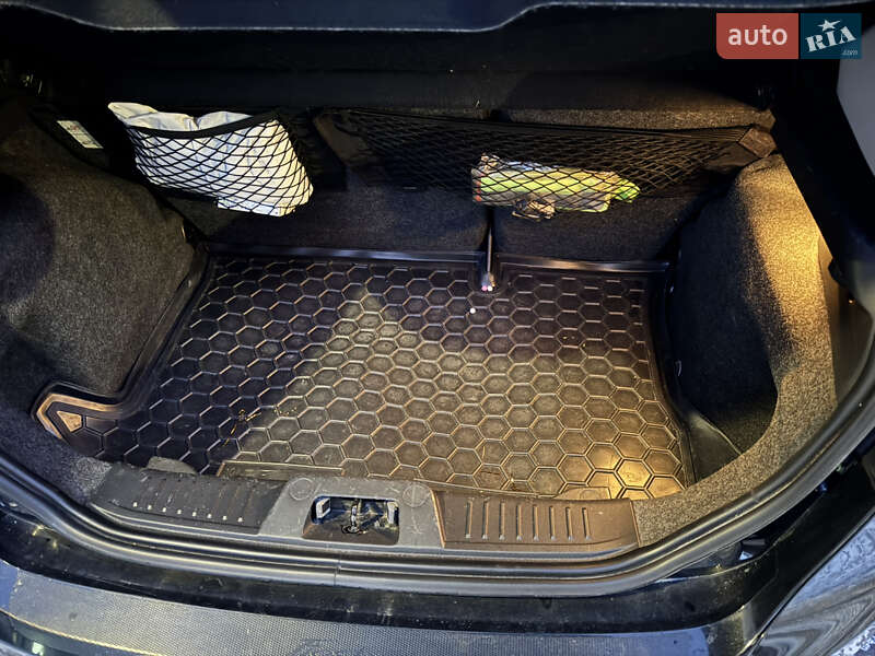 Хетчбек Ford Fiesta 2013 в Києві