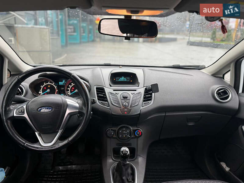 Хэтчбек Ford Fiesta 2014 в Запорожье