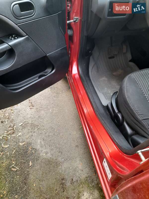 Хетчбек Ford Fiesta 2007 в Рівному