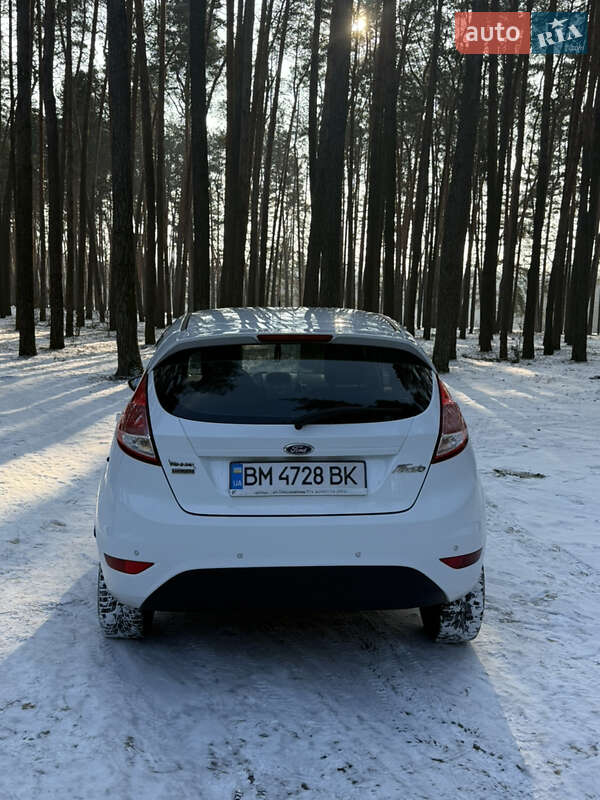 Хэтчбек Ford Fiesta 2013 в Сумах