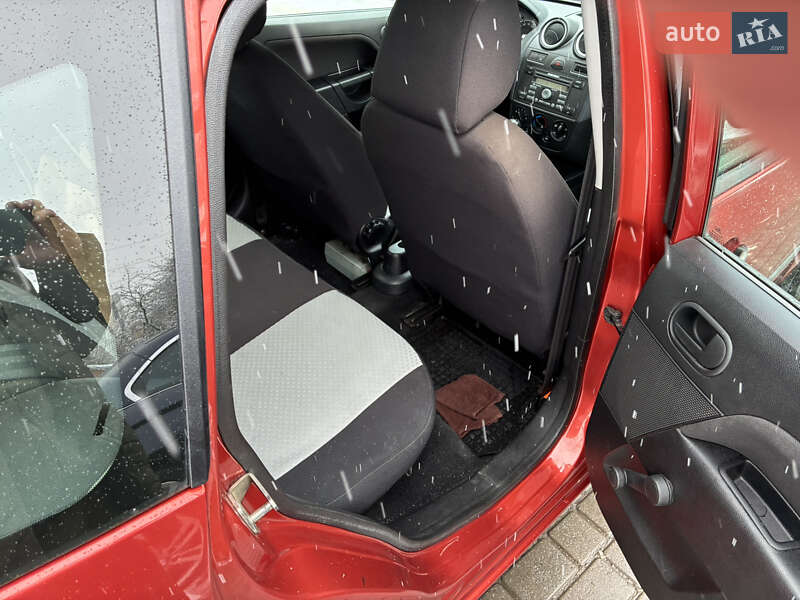 Хетчбек Ford Fiesta 2007 в Львові