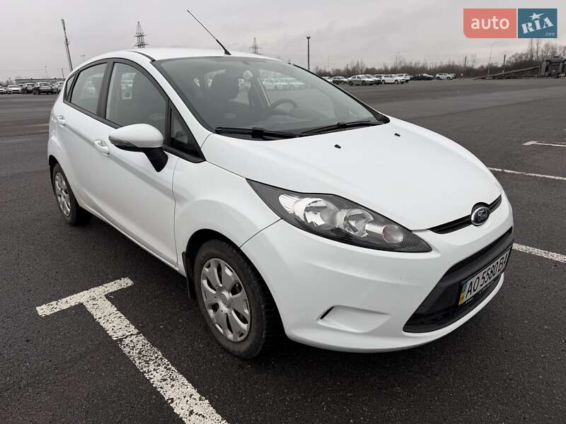 Хетчбек Ford Fiesta 2011 в Ужгороді фото Хетчбек Ford Fiesta 2011 в Ужгороді