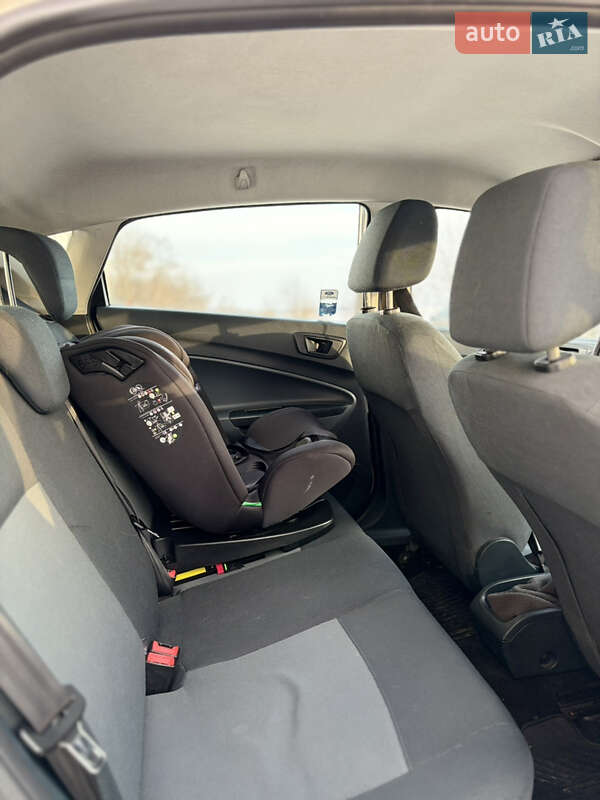 Хетчбек Ford Fiesta 2009 в Тернополі фото 8 Хетчбек Ford Fiesta 2009 в Тернополі
