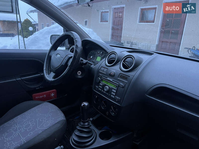 Хэтчбек Ford Fiesta 2006 в Тернополе