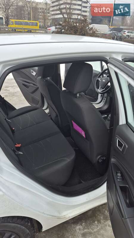 Хэтчбек Ford Fiesta 2017 в Киеве фото 9 Хэтчбек Ford Fiesta 2017 в Киеве