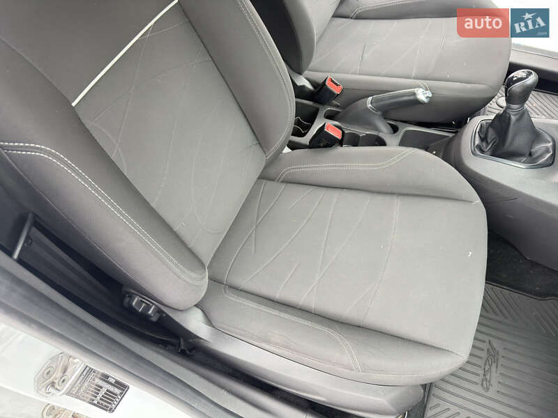 Хэтчбек Ford Fiesta 2016 в Киеве фото 9 Хэтчбек Ford Fiesta 2016 в Киеве