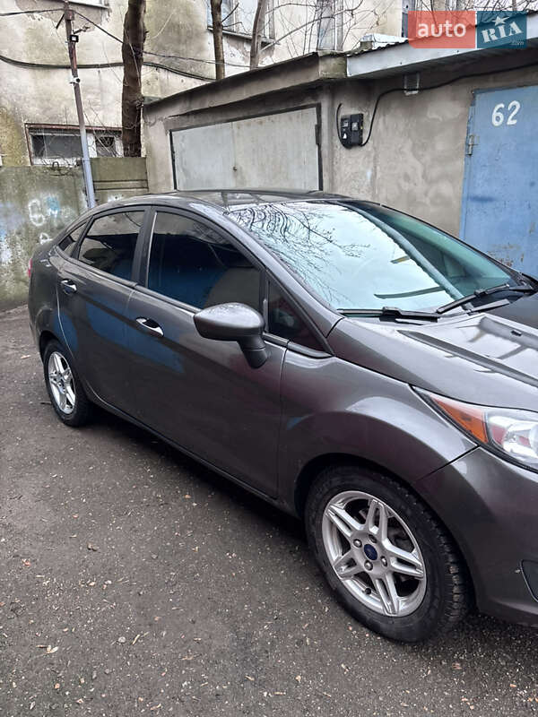 Седан Ford Fiesta 2017 в Одесі