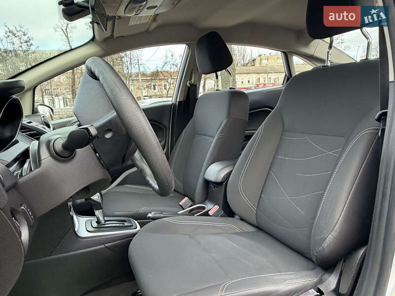 Седан Ford Fiesta 2017 в Миколаєві