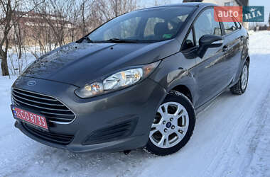 Седан Ford Fiesta 2015 в Львове