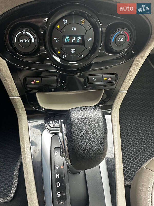 Седан Ford Fiesta 2017 в Києві