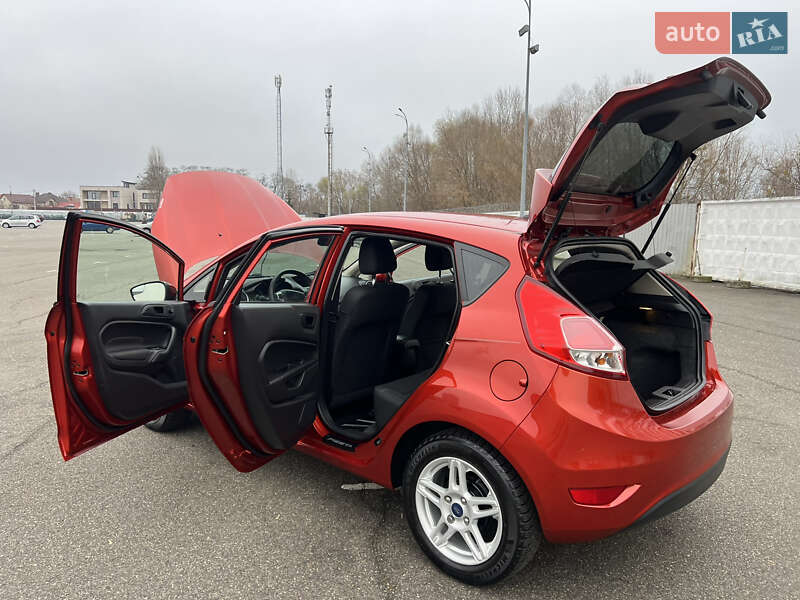 Хэтчбек Ford Fiesta 2018 в Киеве