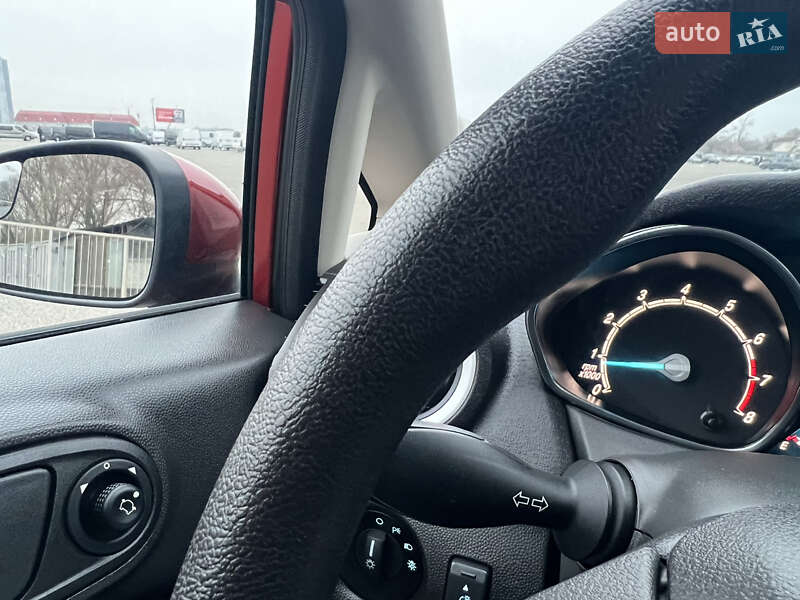 Хэтчбек Ford Fiesta 2018 в Киеве