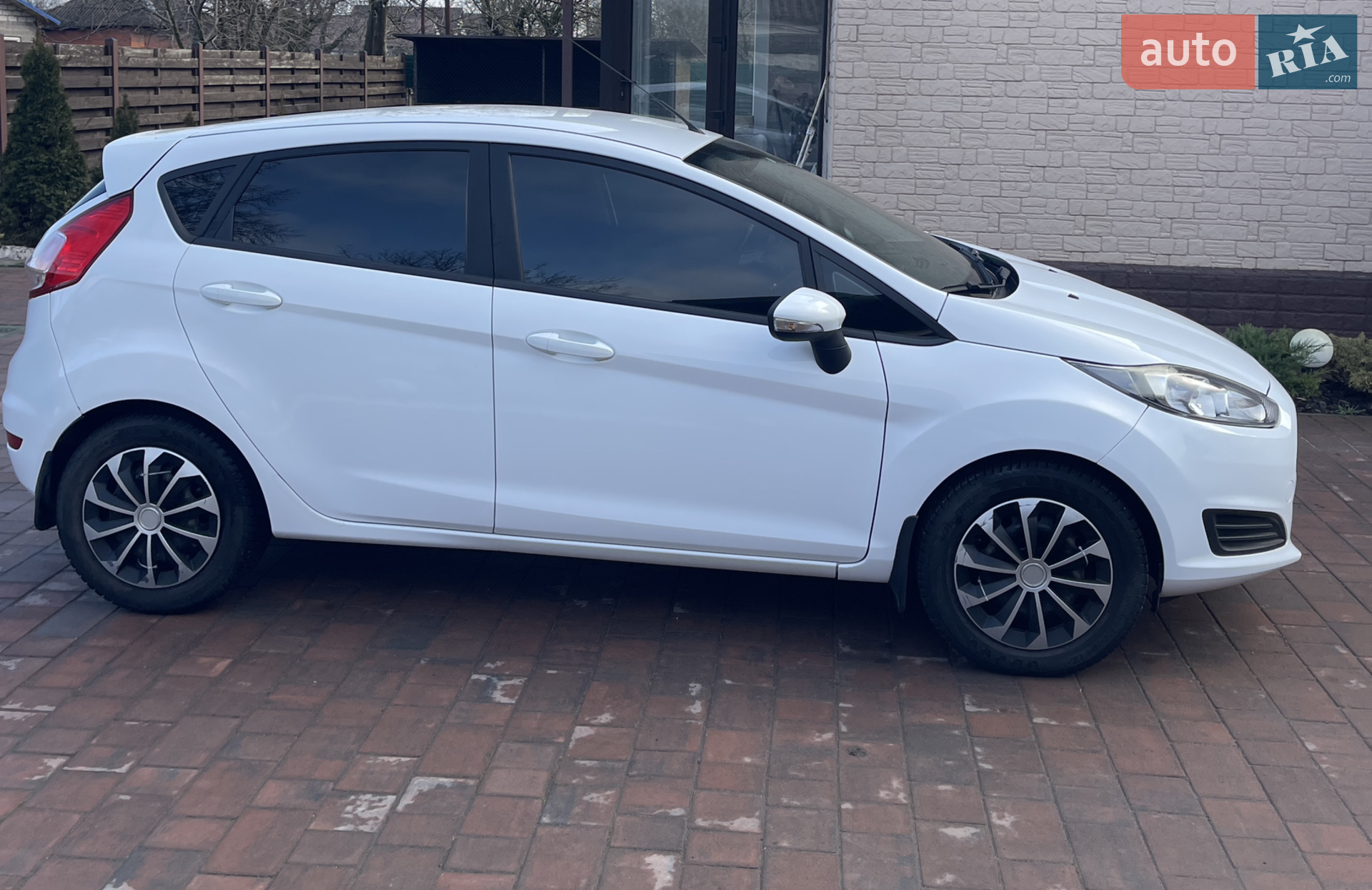 2015 Ford Fiesta - мініатюра 4