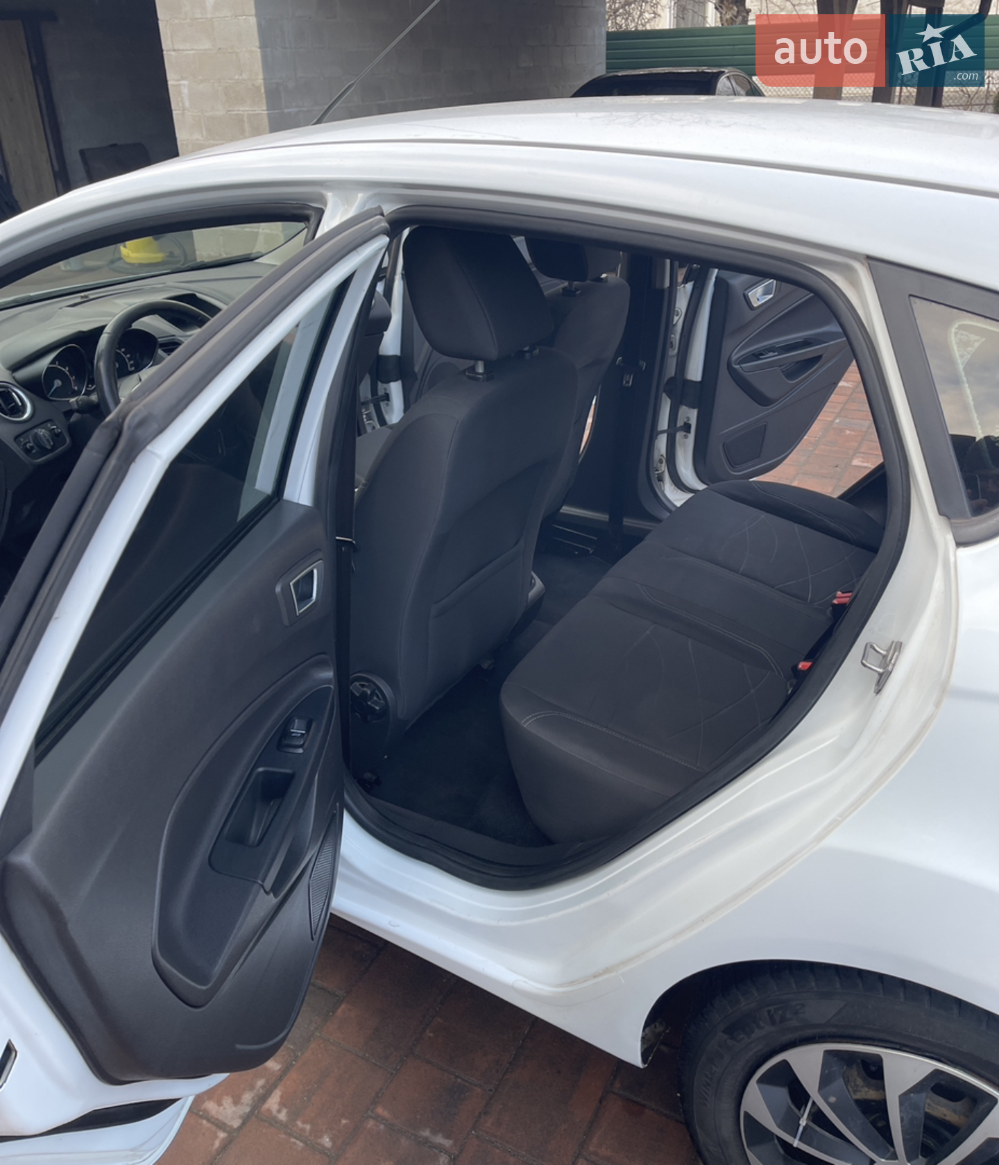 2015 Ford Fiesta - мініатюра 8