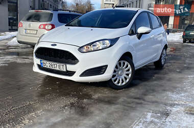 Хэтчбек Ford Fiesta 2016 в Львове