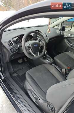 Хэтчбек Ford Fiesta 2014 в Виннице