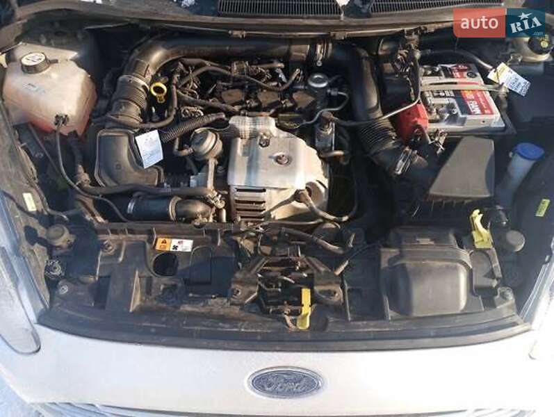 Хетчбек Ford Fiesta 2013 в Черкасах фото 3 Хетчбек Ford Fiesta 2013 в Черкасах