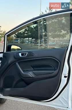 Хэтчбек Ford Fiesta 2015 в Николаеве