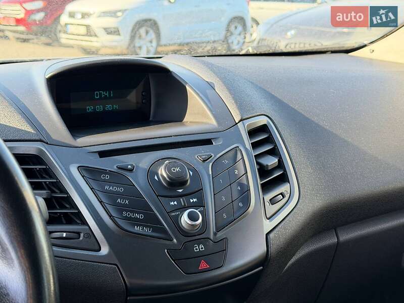 Хетчбек Ford Fiesta 2014 в Львові