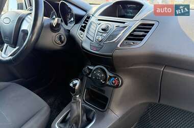 Хэтчбек Ford Fiesta 2014 в Львове
