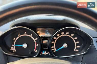 Хэтчбек Ford Fiesta 2014 в Львове