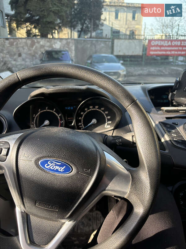 Хетчбек Ford Fiesta 2012 в Львові