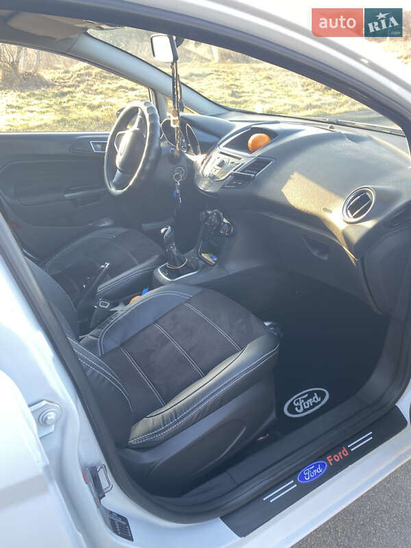 Хетчбек Ford Fiesta 2013 в Одесі