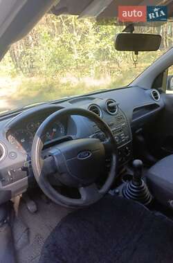 Хэтчбек Ford Fiesta 2006 в Шептицькому