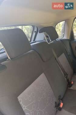 Хэтчбек Ford Fiesta 2006 в Шептицькому