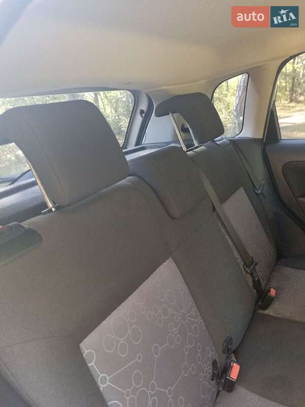 Хэтчбек Ford Fiesta 2006 в Шептицькому